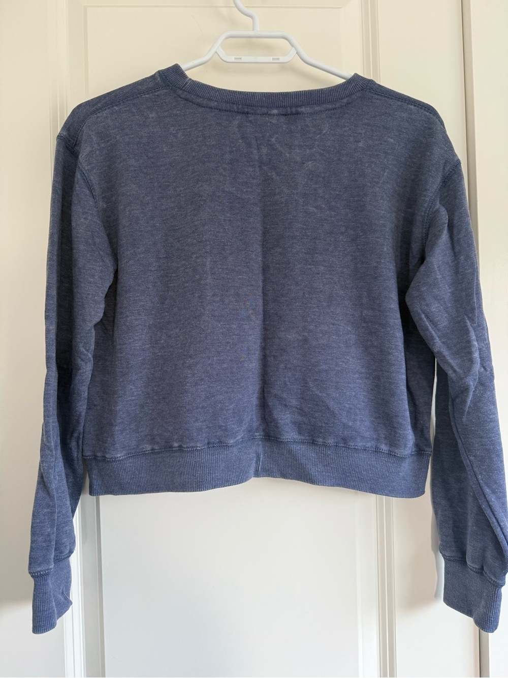 Mountain Time Women's Navy Cropped Pullover Sweatshirt - Picture 4 of 5